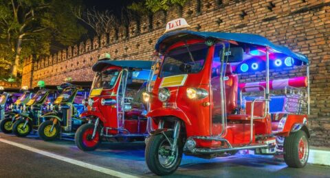 tuk-tuk-thailand-thai-traditional-taxi-thailand_335224-787